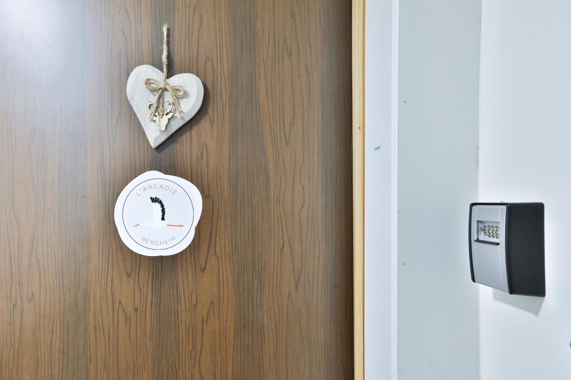 Appartements Duplex 3 Et 4 Personnes - Climatisation - Village Elu Parmi Les "Plus Beaux Villages De France" - Route Des Vins - Centre Alsace Bergheim Phòng bức ảnh